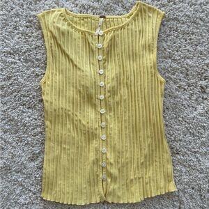 FP Yellow button top